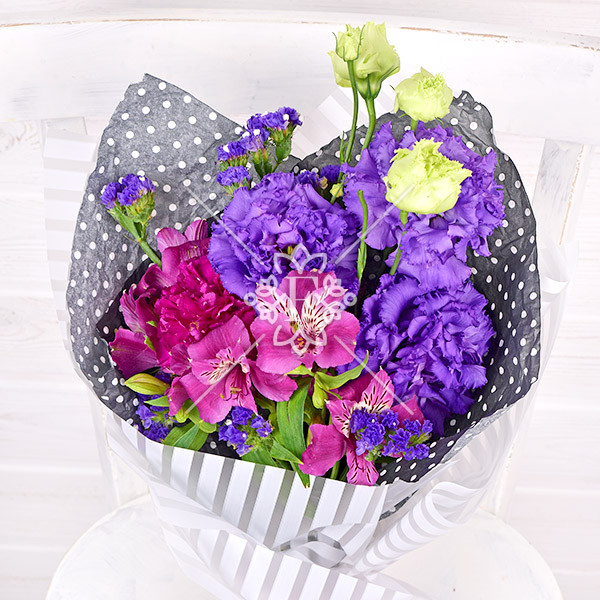 Восточная сказка - букет из эустомы, альстромерии и гвоздики